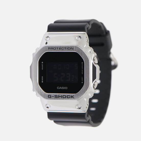 Наручные часы CASIO G-SHOCK GM-5600-1ER Silver/Black