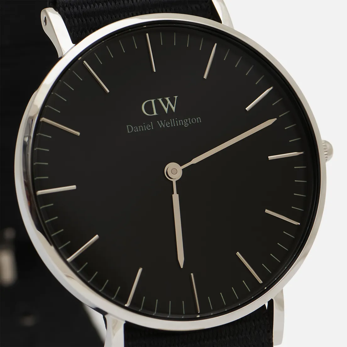 Daniel Wellington Наручные часы Classic Cornwall
