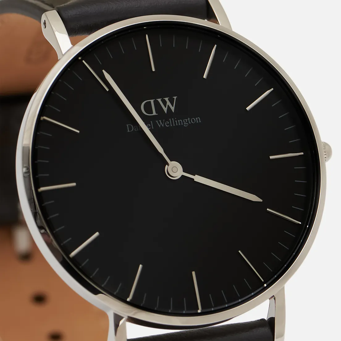Daniel Wellington Наручные часы Classic Sheffield