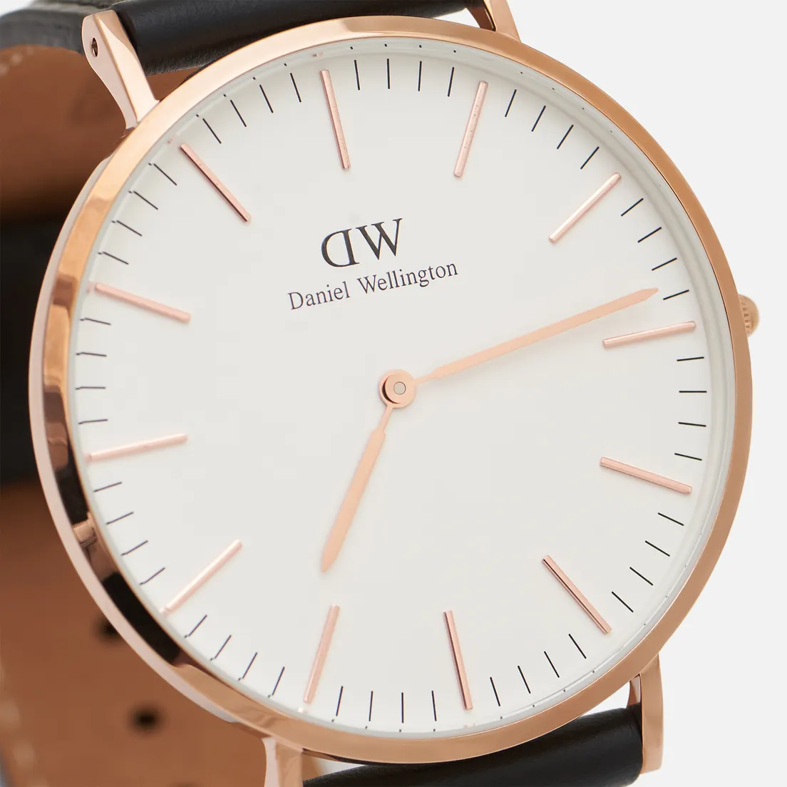 Daniel Wellington Наручные часы Classic Sheffield