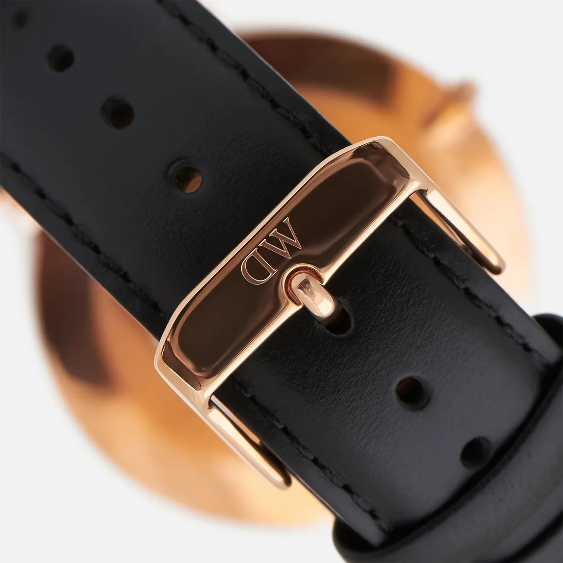 Daniel Wellington Наручные часы Classic Sheffield