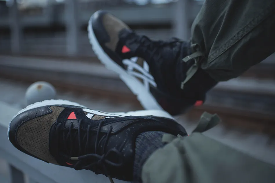 ASICS TIGER GEL-Lyte V x Highs and Lows Medic