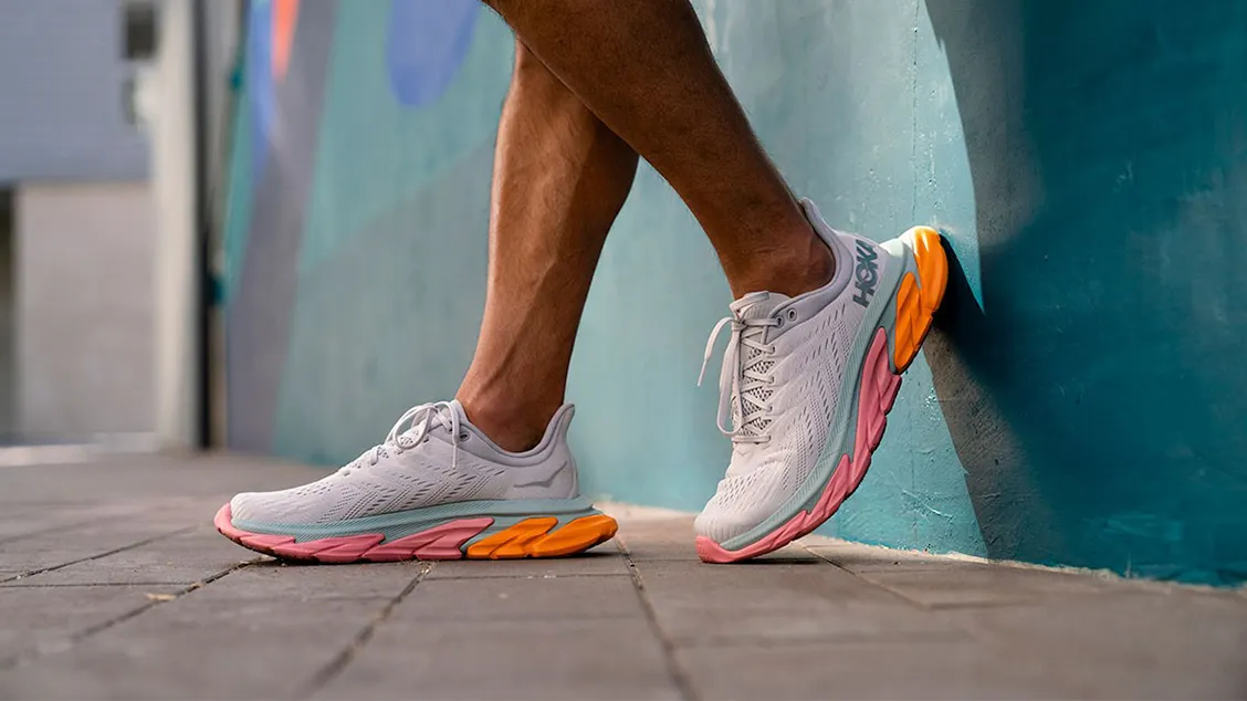HOKA ONE ONE Clifton Edge: высокие спортивные характеристики