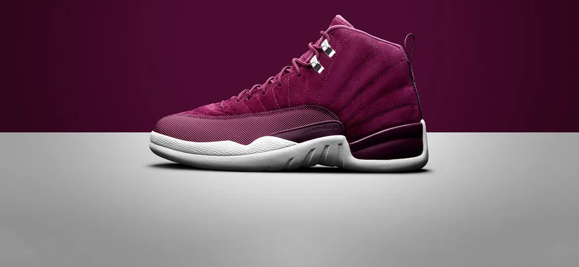 Air Jordan 12: бордовое вино