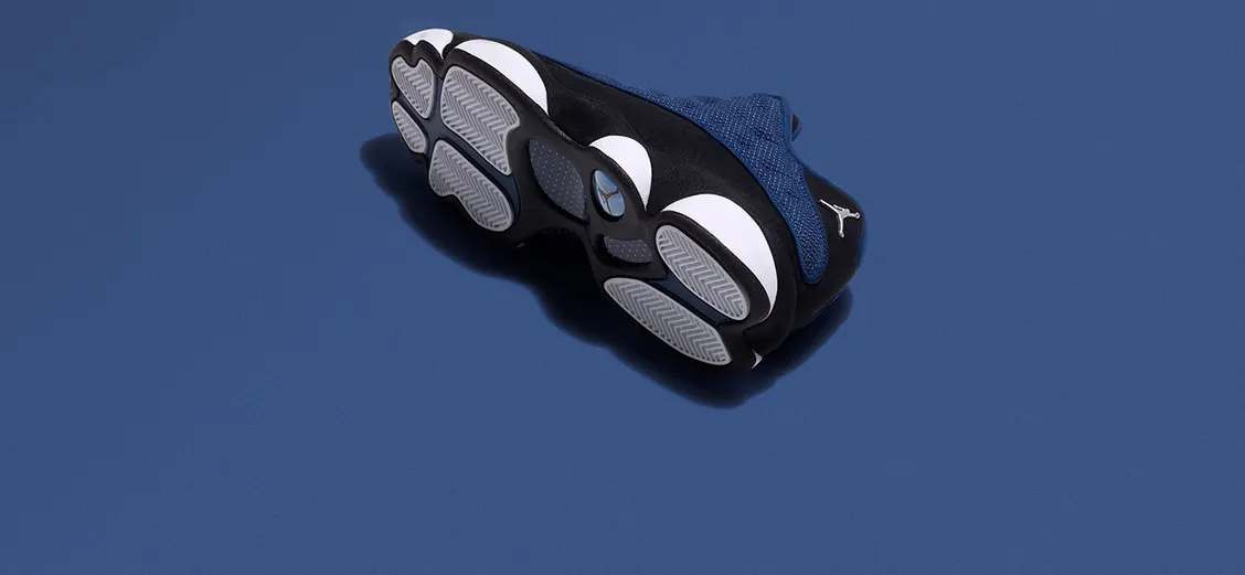 Air Jordan 13 Low Brave Blue: ночной оскал