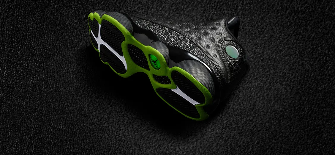 Air Jordan 13 Retro: зелёные акценты