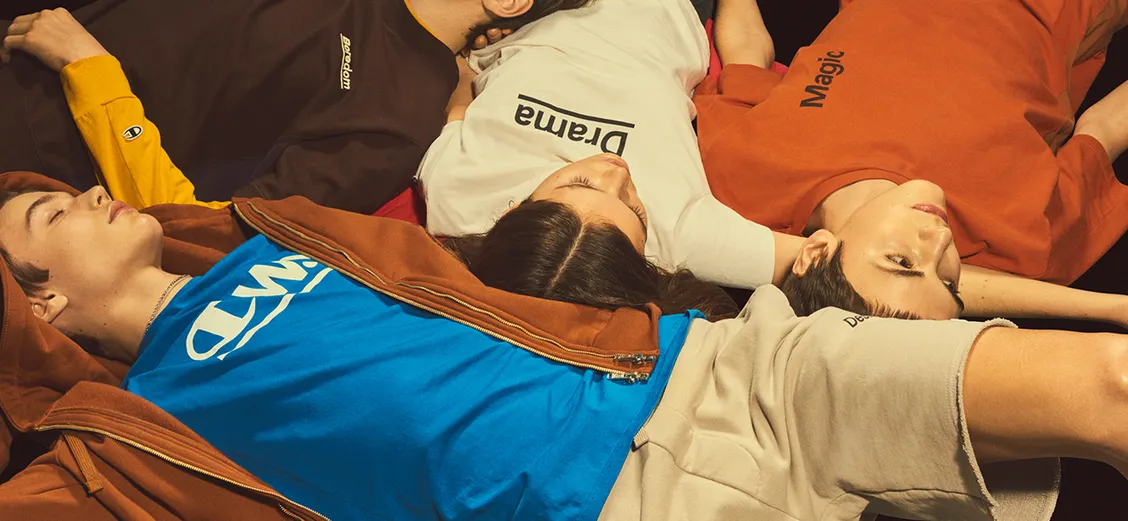 Champion Reverse Weave × Wood Wood: подчёркнутые эмоции
