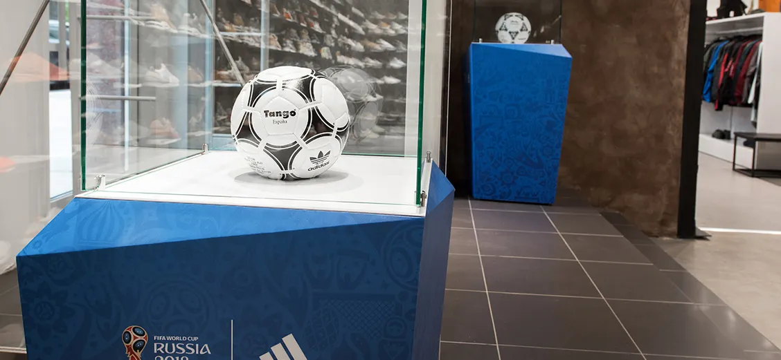 Мячи чемпионатов мира: выставка в BRANDSHOP
