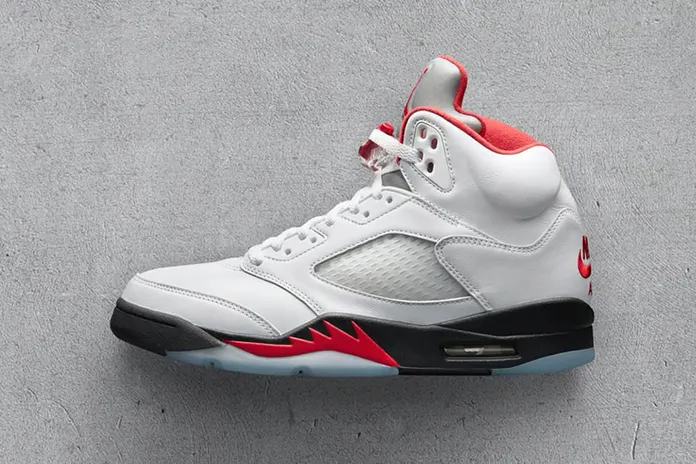Air Jordan 5: агрессивный дизайн из 90-х