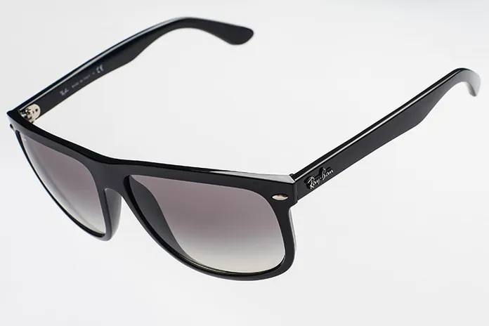 Ray-Ban RB4147: дух новаторства