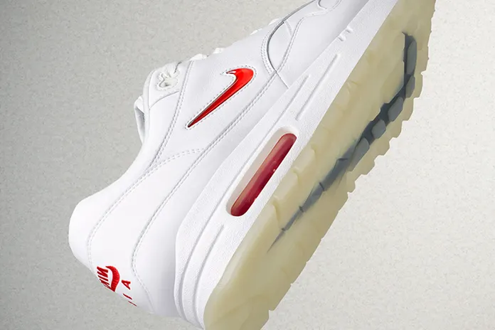История Nike Jewel Swoosh: меньше, но заметнее