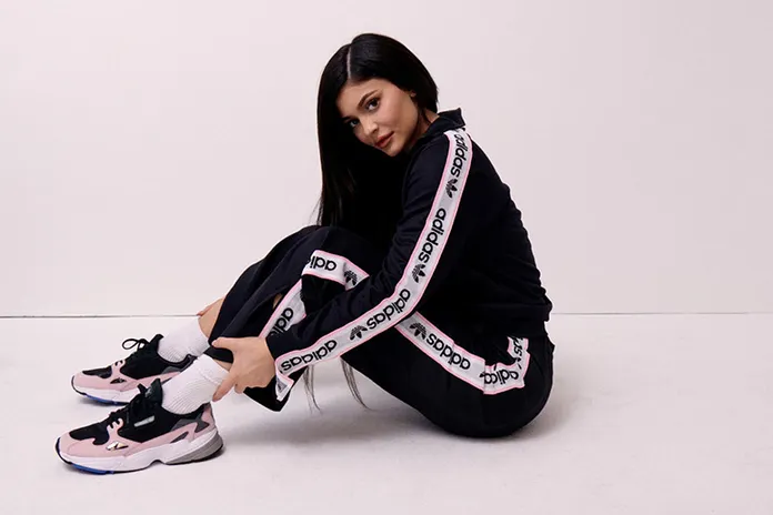 adidas Originals Falcon: под стиль каждой