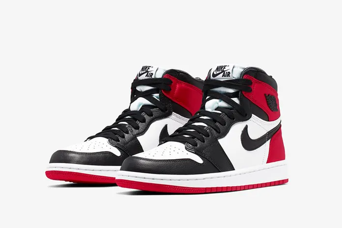 Air Jordan 1 Satin Black Toe: женский вариант
