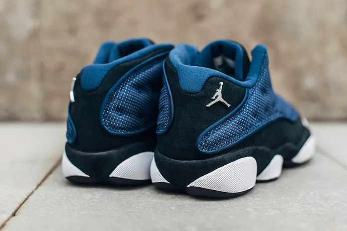 Air Jordan 13 Low Brave Blue: ночной оскал