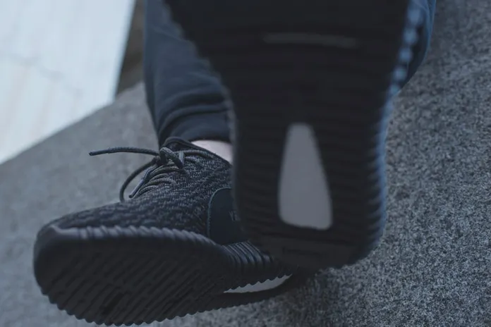 adidas Originals YEEZY BOOST 350 Black