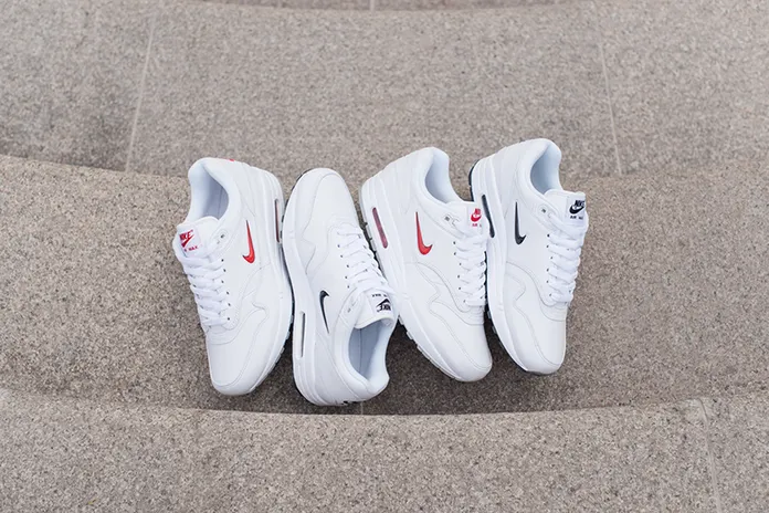 Nike Air Max 1 Premium SC: минимализм по учебнику