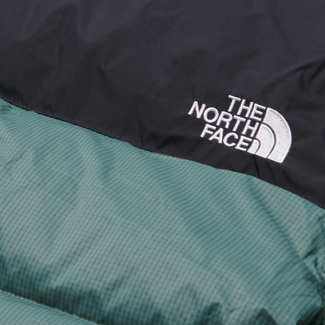 The North Face Женский пуховик Diablo Down Hooded