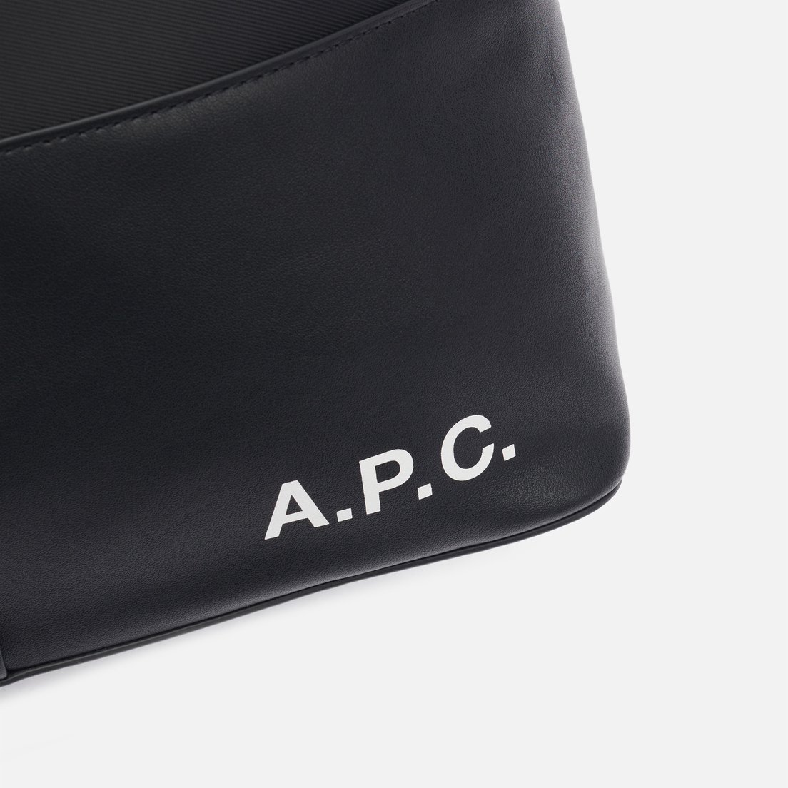 A.P.C. Сумка Camden Shopping