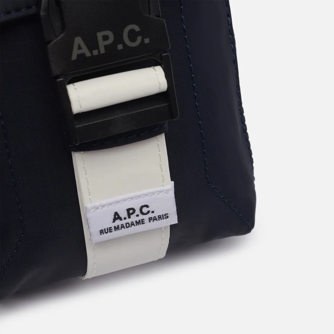 A.P.C. Сумка Trek Crossbody Pouch