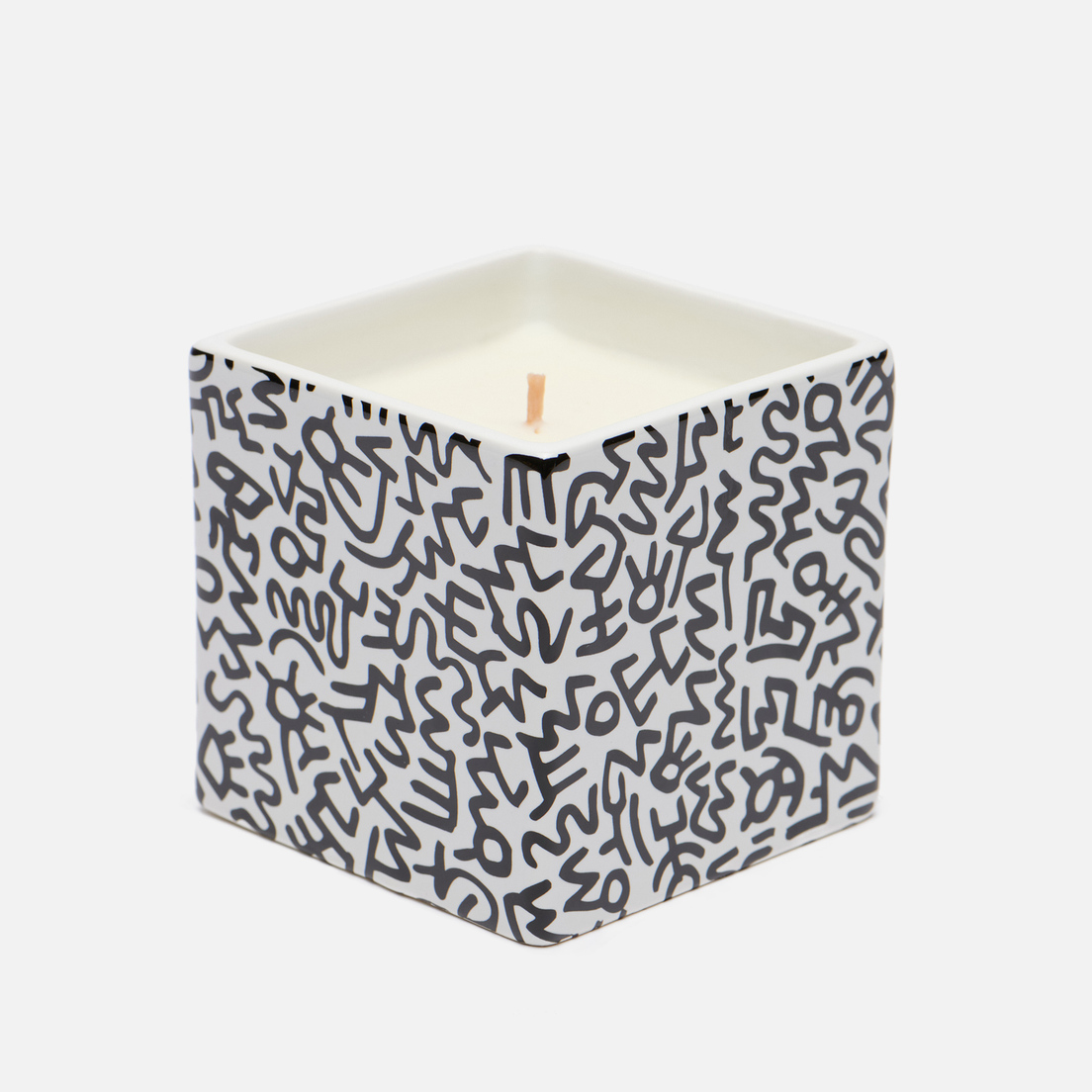 Ligne Blanche Ароматическая свеча Keith Haring Black Pattern