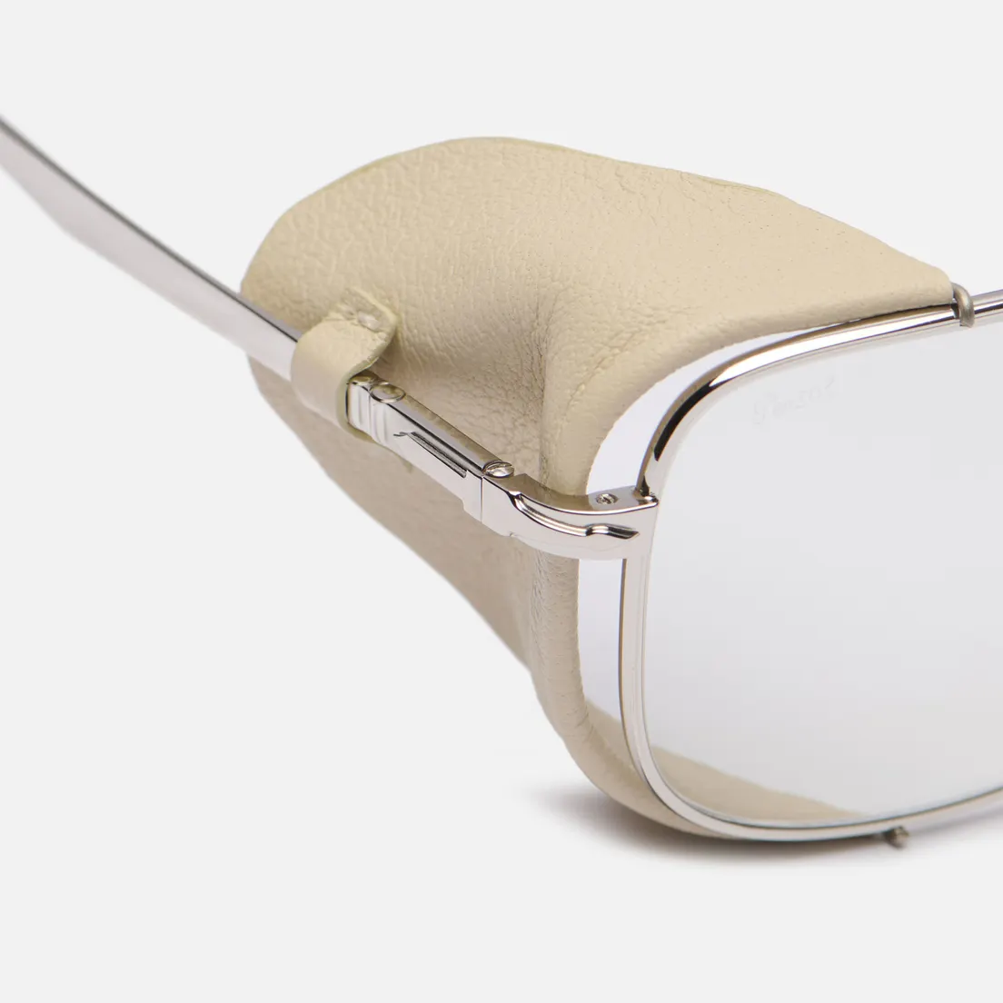 Persol Солнцезащитные очки PO1013SZ Transitions