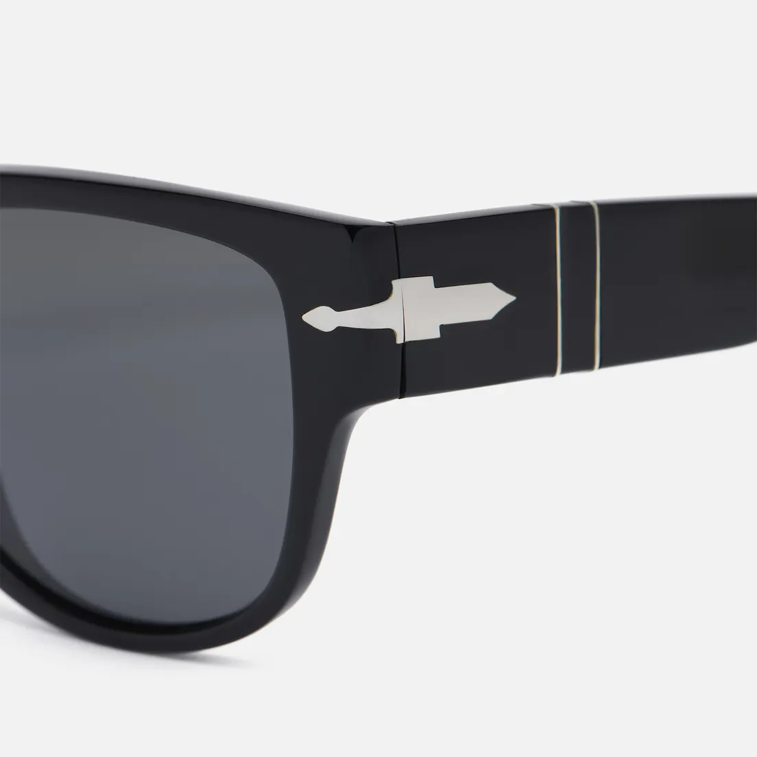 Persol Солнцезащитные очки PO3231S Polarized
