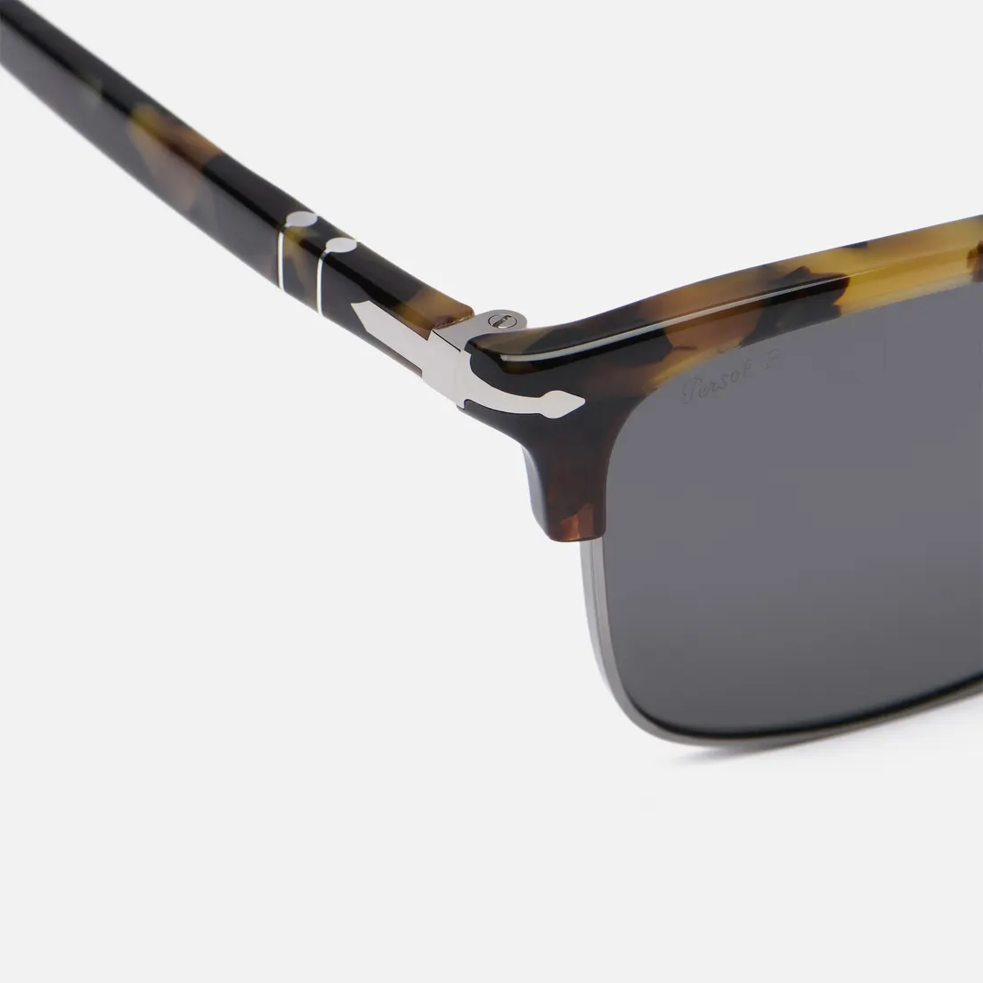 Persol Солнцезащитные очки PO3327S Polarized