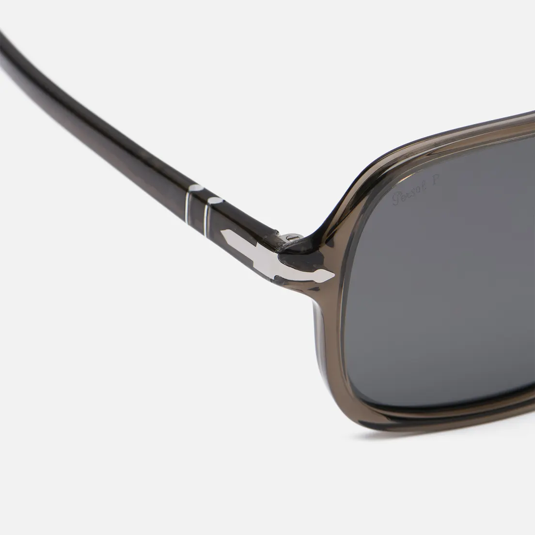 Persol Солнцезащитные очки PO3328S Polarized
