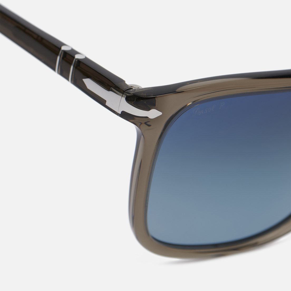 Persol Солнцезащитные очки PO3336S Polarized