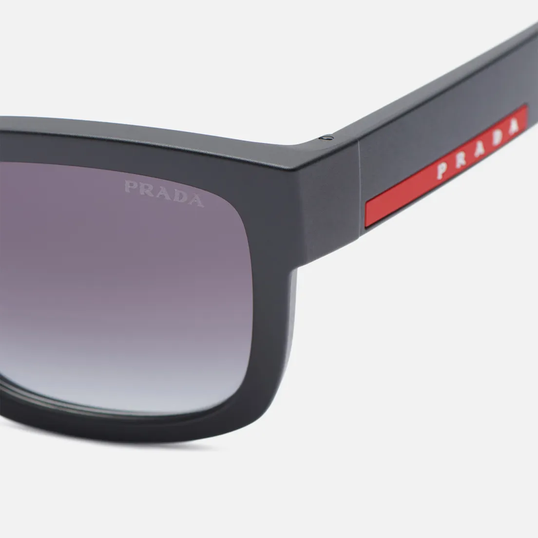 Prada Linea Rossa Солнцезащитные очки 01ZS 1BO09U