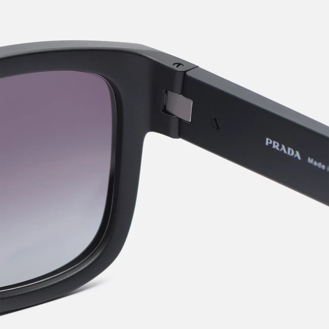 Prada Linea Rossa Солнцезащитные очки 01ZS 1BO09U