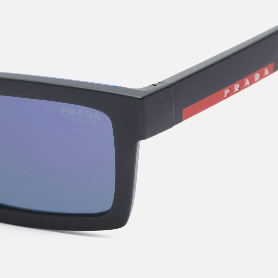 Prada Linea Rossa Солнцезащитные очки 02ZSU 1BO05U