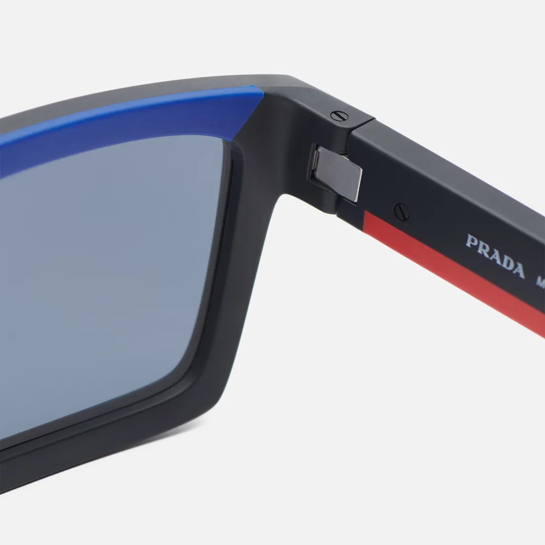Prada Linea Rossa Солнцезащитные очки 02ZSU 1BO05U