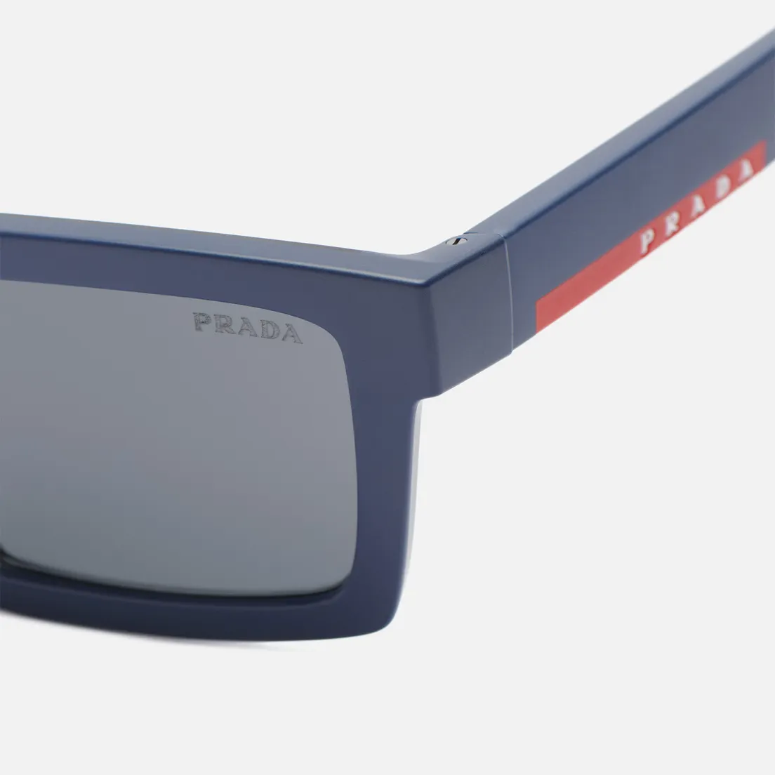 Prada Linea Rossa Солнцезащитные очки 02ZSU MAG06F