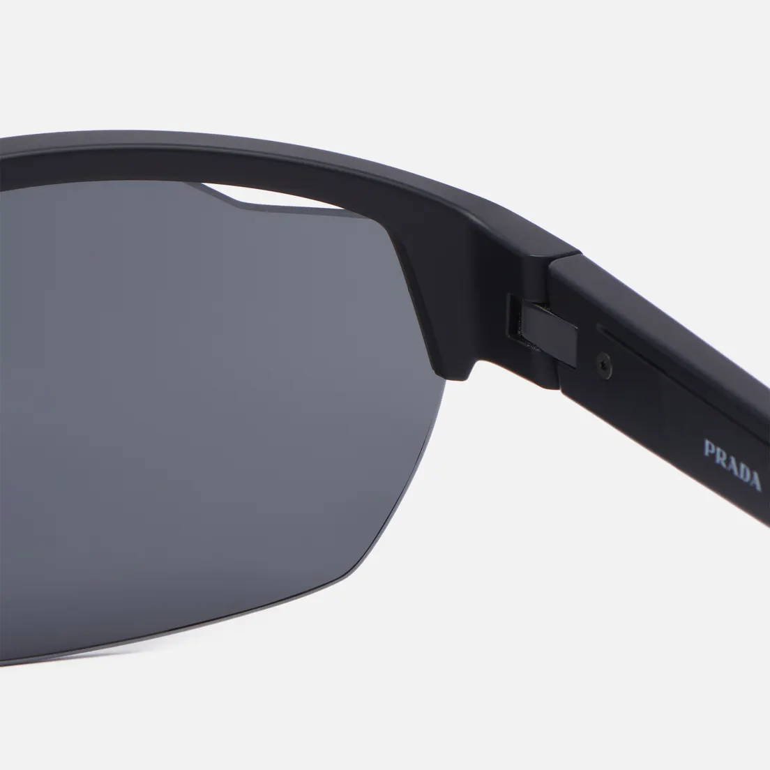 Prada Linea Rossa Солнцезащитные очки 03YS 1BO06F