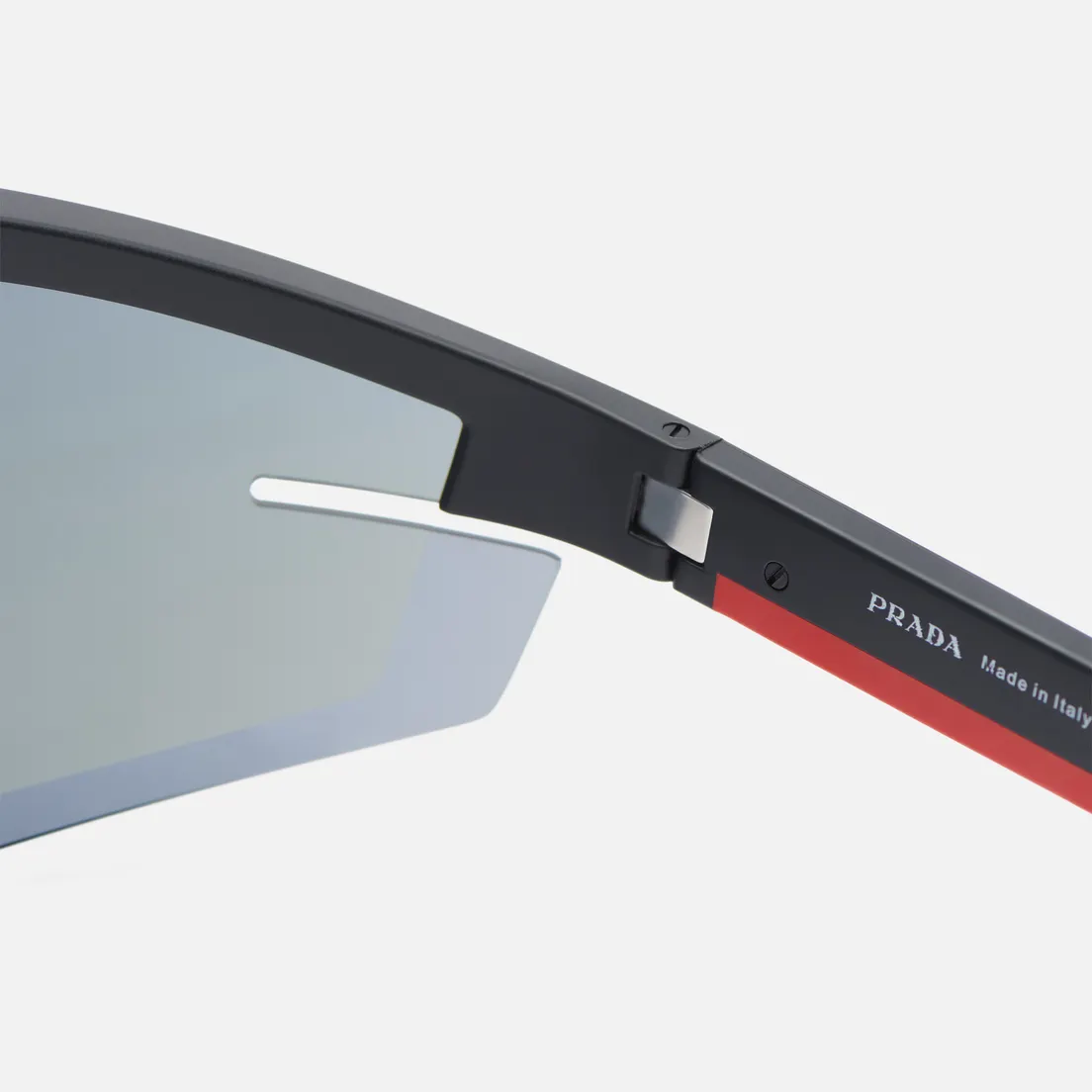 Prada Linea Rossa Солнцезащитные очки 03ZS 1BO05U