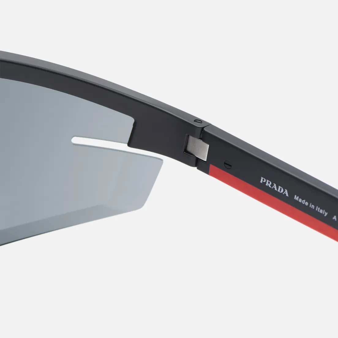 Prada Linea Rossa Солнцезащитные очки 03ZS 1BO06F