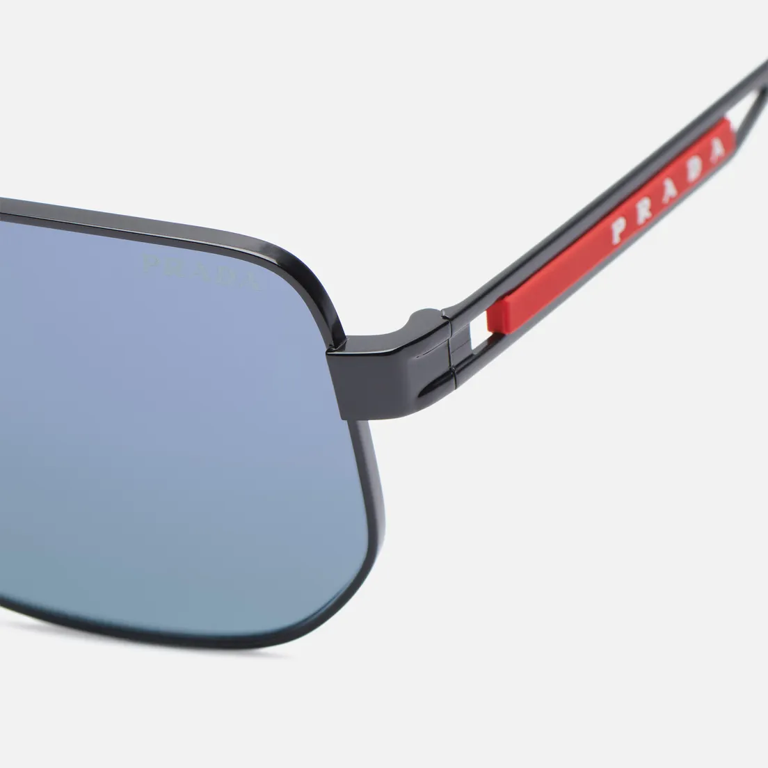 Prada Linea Rossa Солнцезащитные очки 51ZS 1BO70A