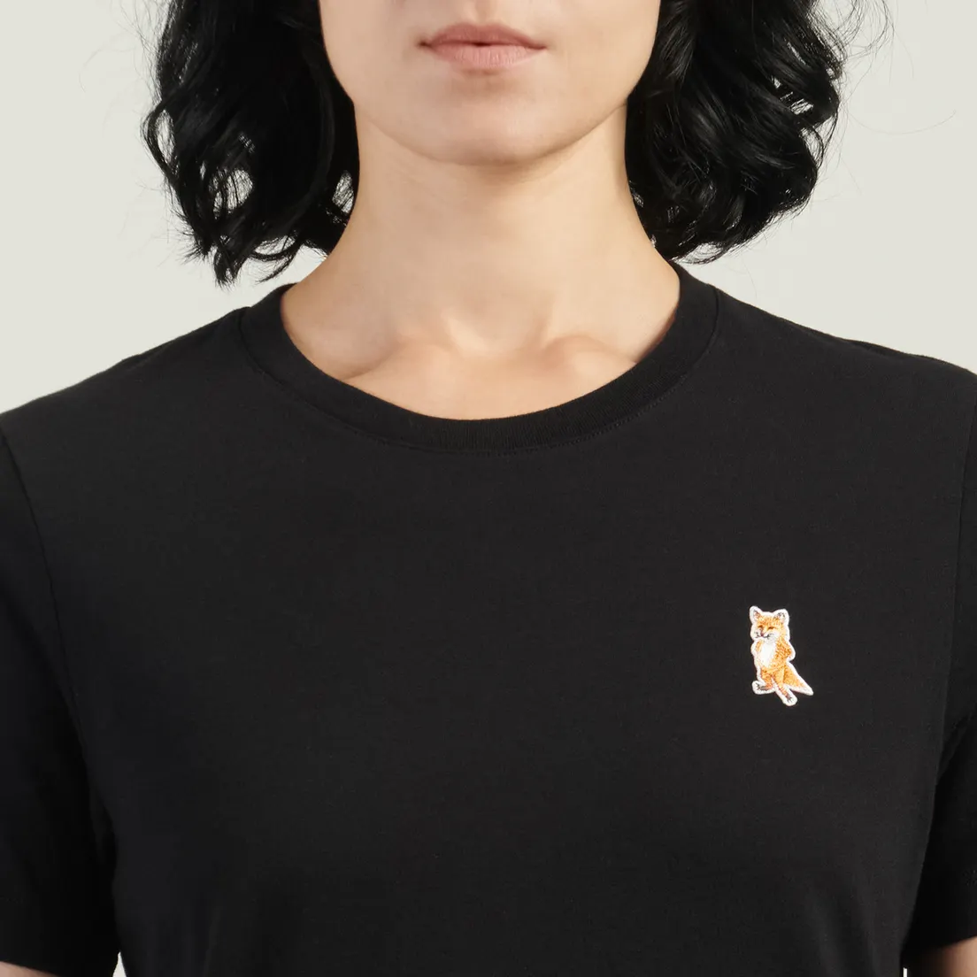 Maison Kitsune Женская футболка Lady Fox Regular