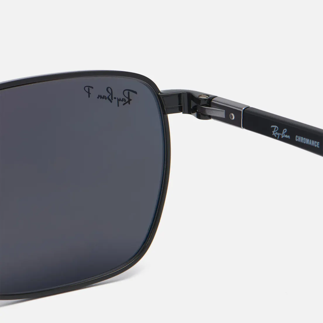Ray-Ban Солнцезащитные очки RB3684CH Chromance Polarized