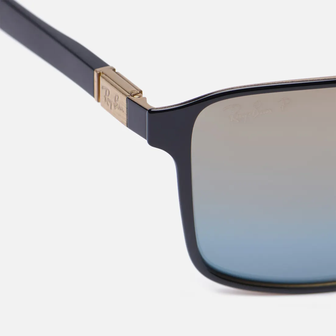 Ray-Ban Солнцезащитные очки RB3721CH Chromance Polarized