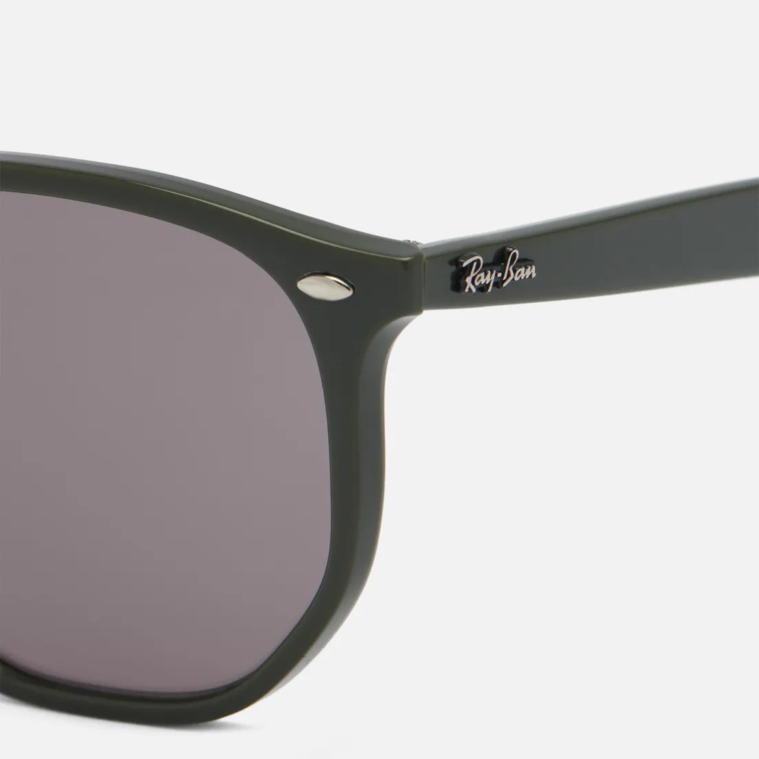 Ray-Ban Солнцезащитные очки RB4306