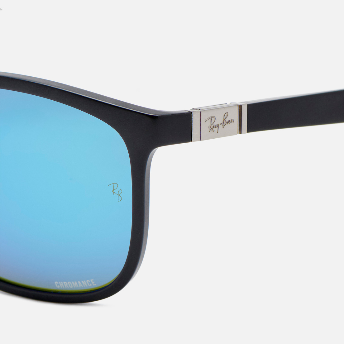 Ray-Ban Солнцезащитные очки RB4330CH Chromance Polarized