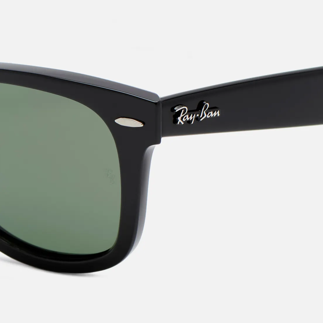 Ray-Ban Солнцезащитные очки Wayfarer Ease Polarized