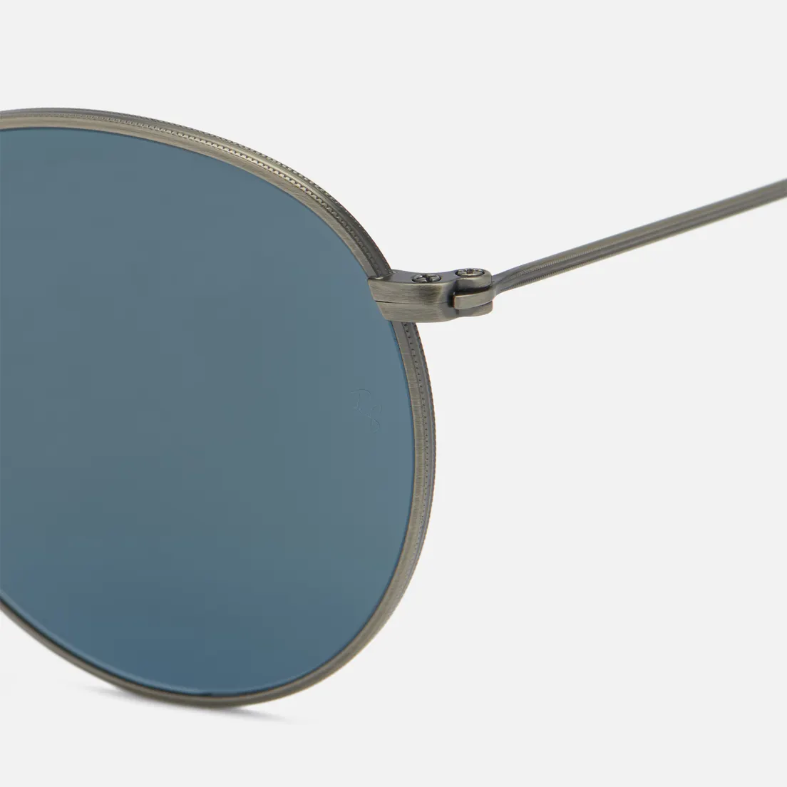 Ray-Ban Солнцезащитные очки Round Titanium Polarized