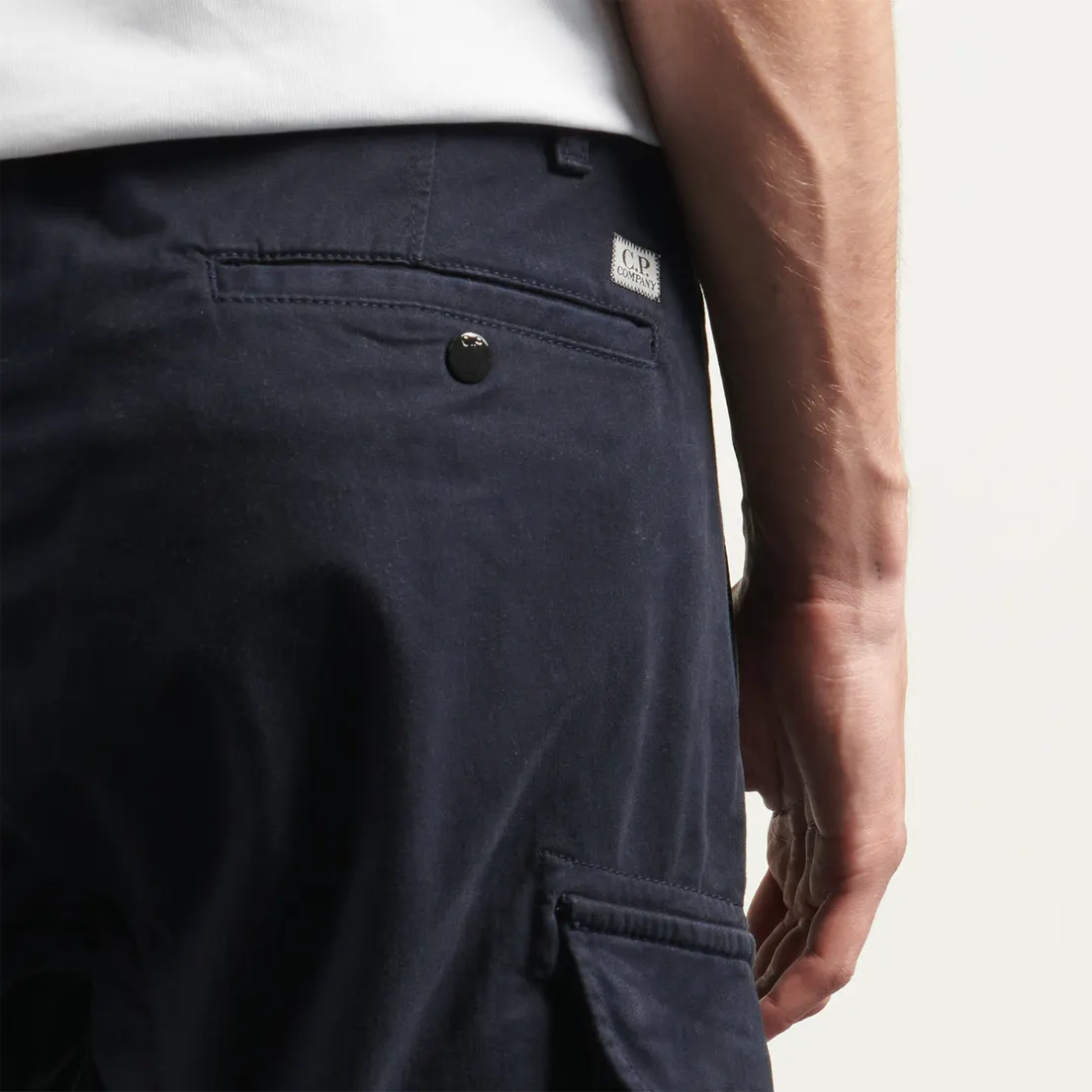 C.P. Company Мужские брюки Stretch Sateen Ergonomic Cargo Lens Pocket