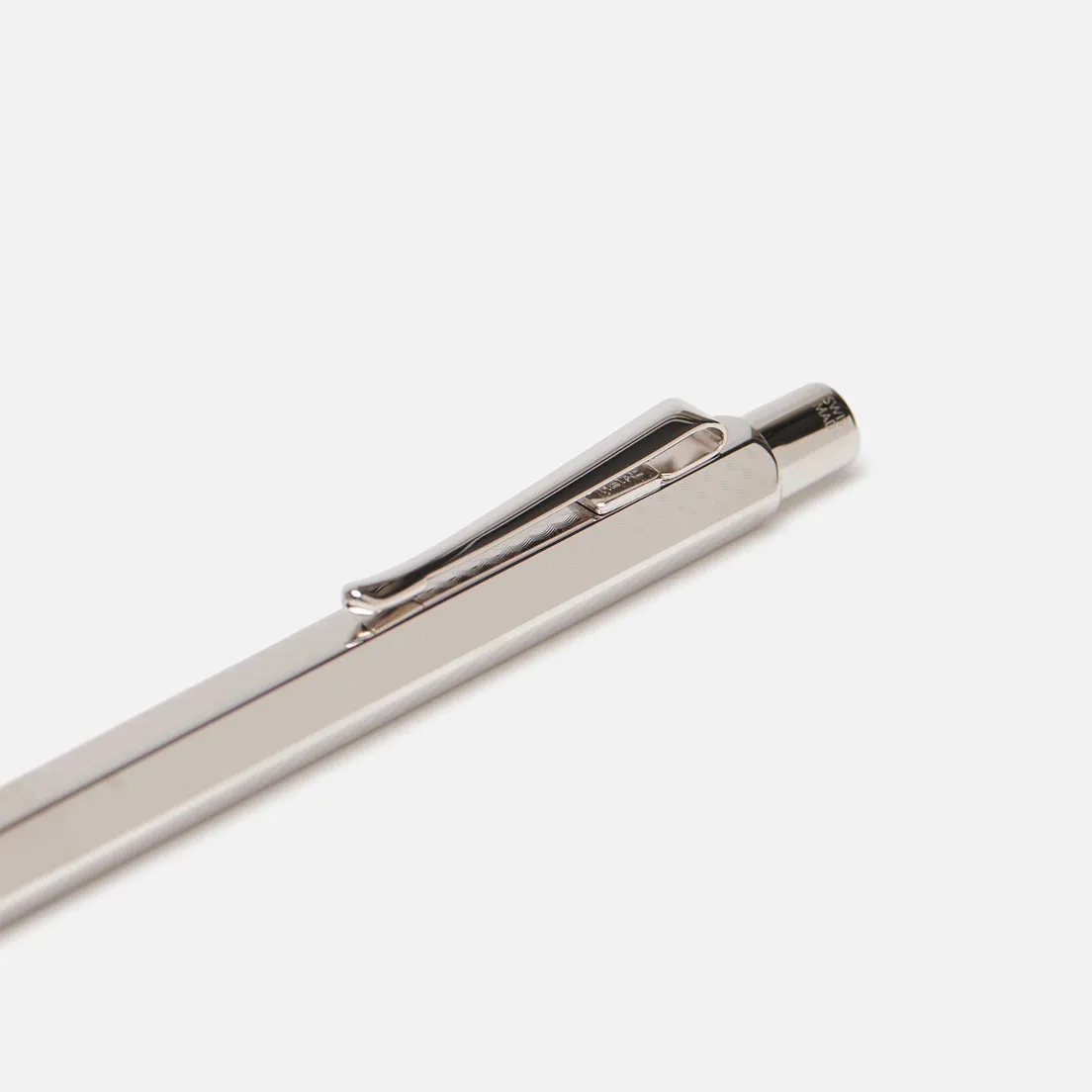 Caran d'Ache Ручка Ecridor Cubrik 890