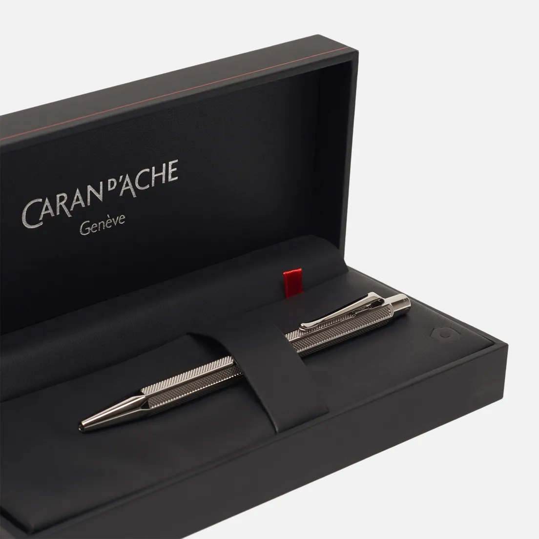 Caran d'Ache Ручка Ecridor Maille Milanaise 890
