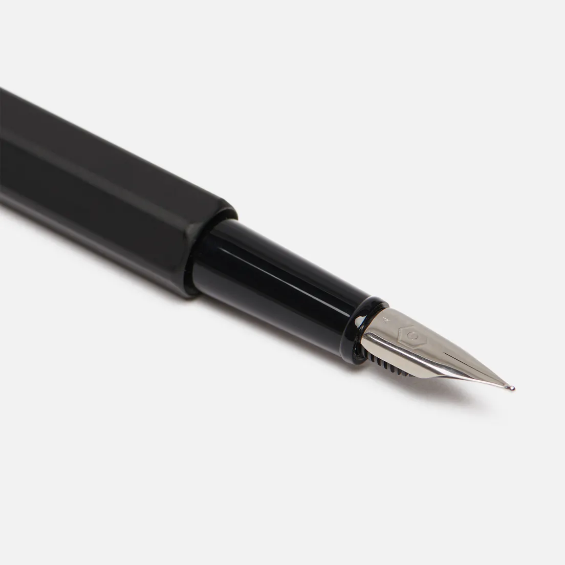 Caran d'Ache Ручка Office 849 Classic