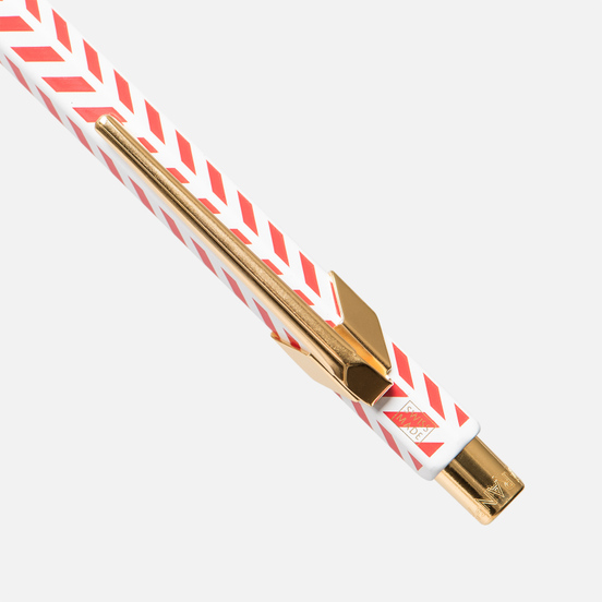 Ручка Caran d'Ache Office 849 Season`s Greetings 2018 Chevron White/Red